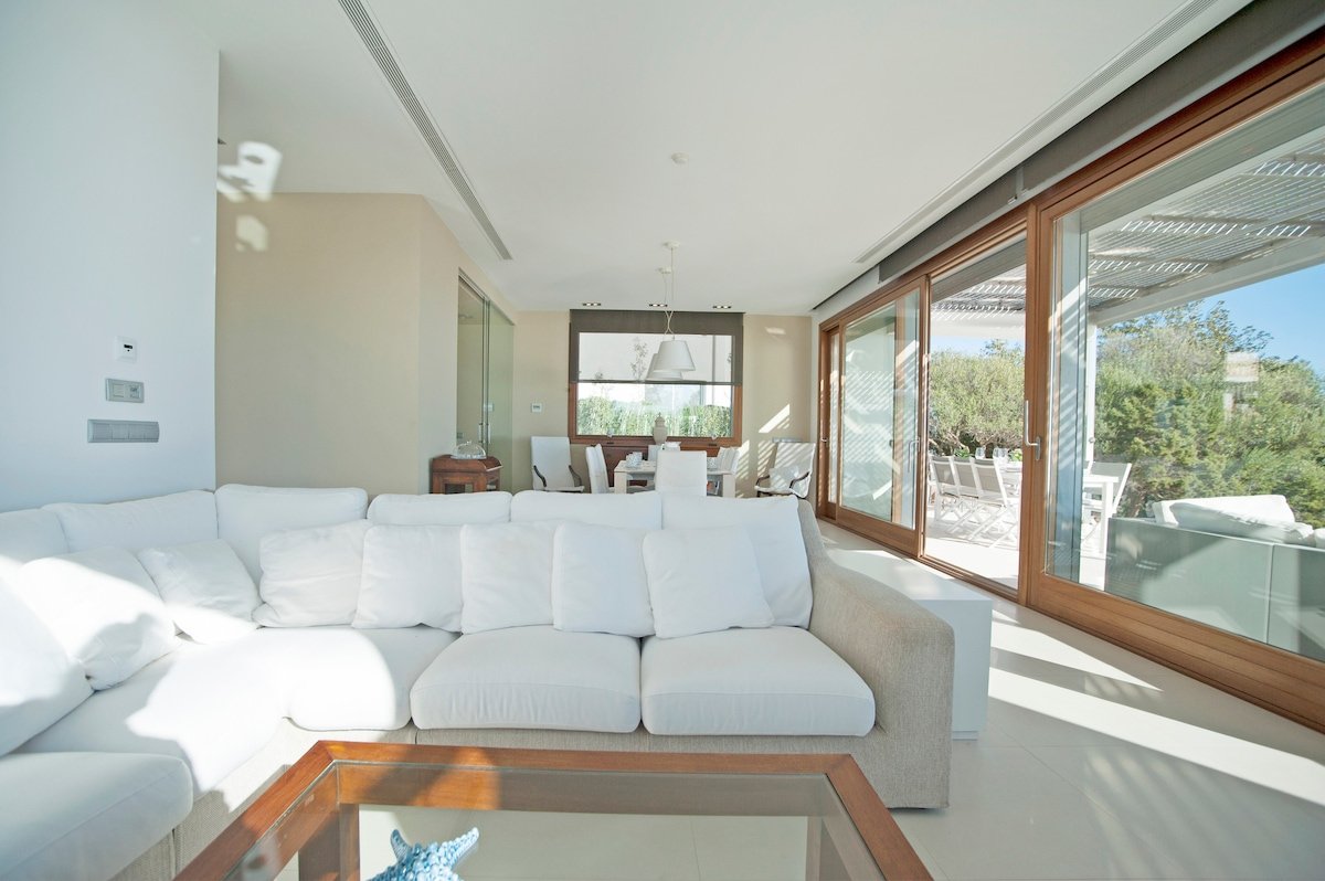 Villa Vistazul Sea-front majestic 5 bedroom villa gallery image 4