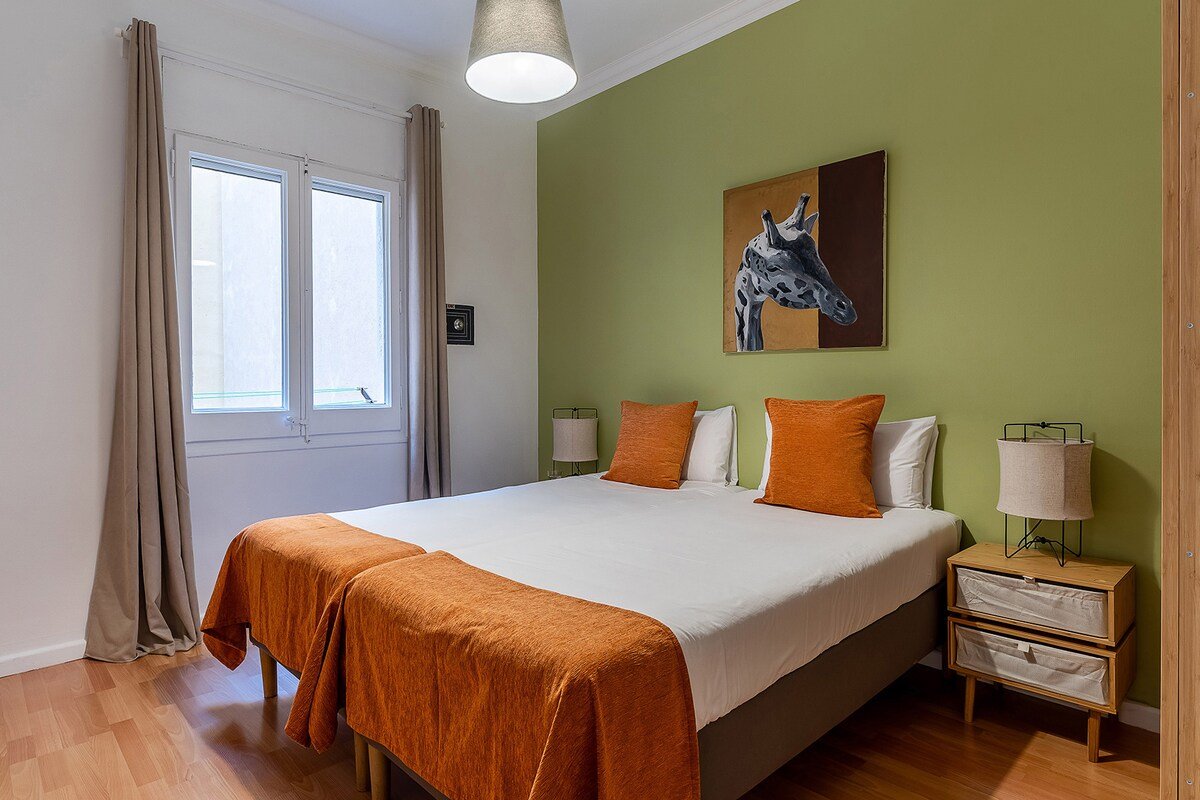 Beautiful apartment near Sagrada Familia gallery image 4