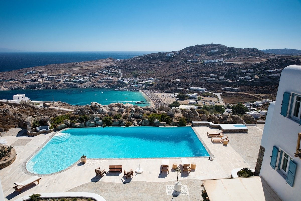 Chef included by Fantasia Villas: Paradiso 7 bdr gallery image 2