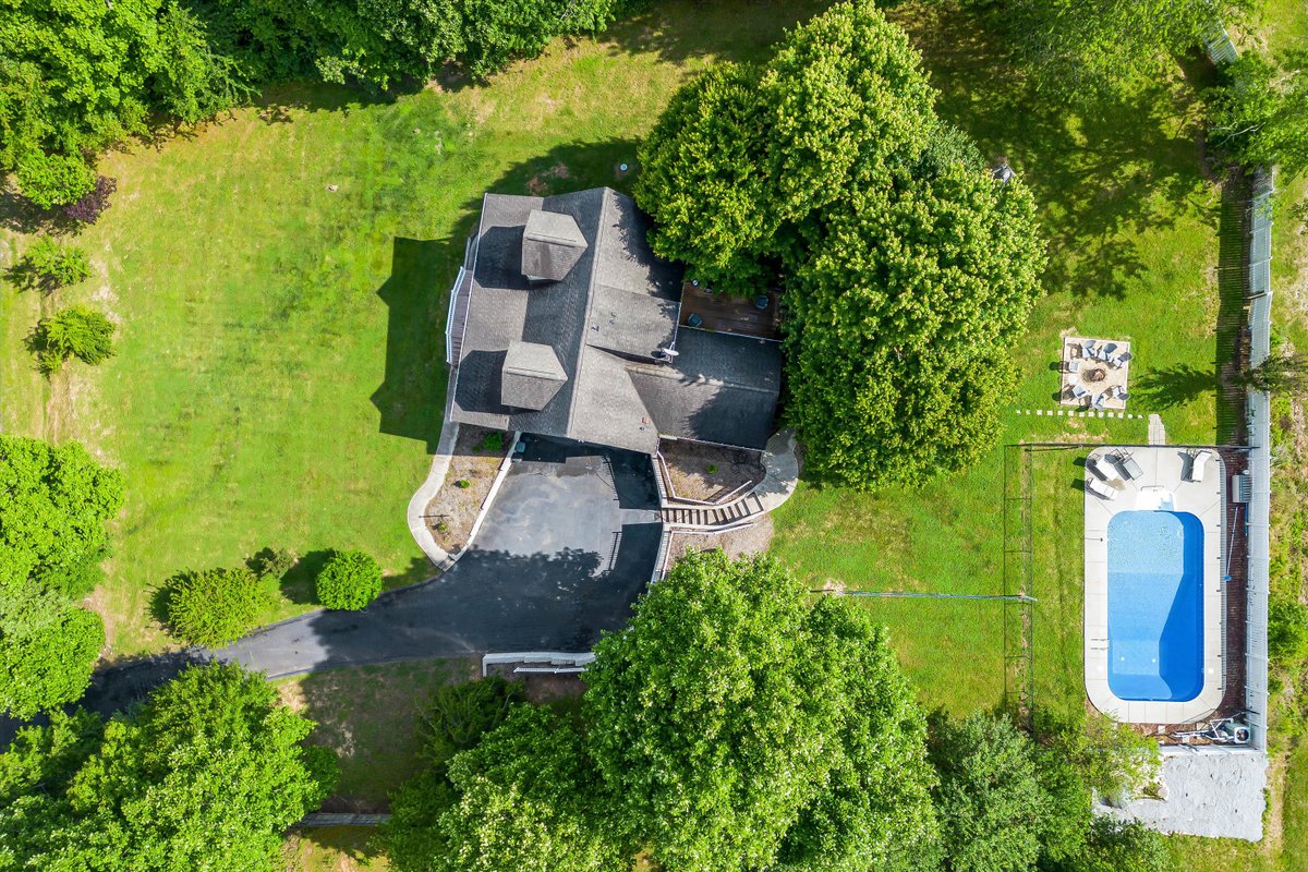 Asheville Home near Airport! Near Biltmore Estate!