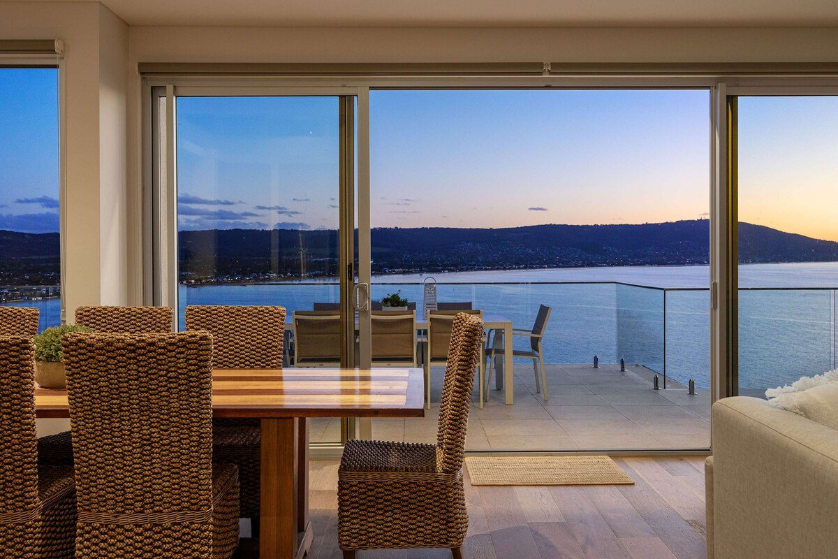 The Lookout gallery image 5