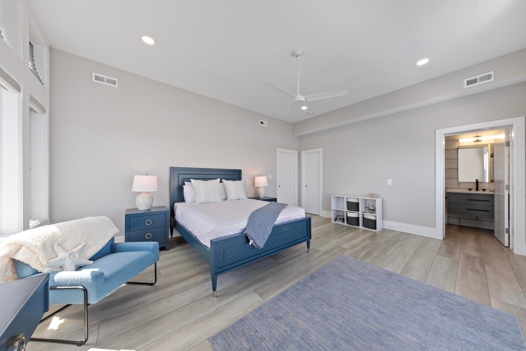 Expansive Bayfront Estate, LBI gallery image 2