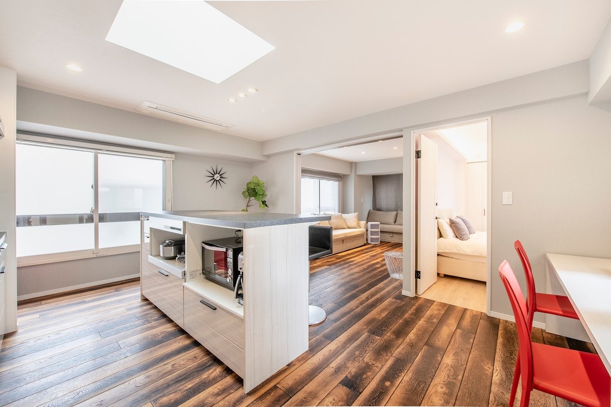 Luxury & Spacious 2bedroom 6mins to Shinjuku #401 gallery image 2