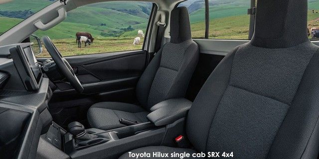 TOYOTA HILUX 2.8 GD-6 RB SRX 4X4 A/T P/U S/C - 19 