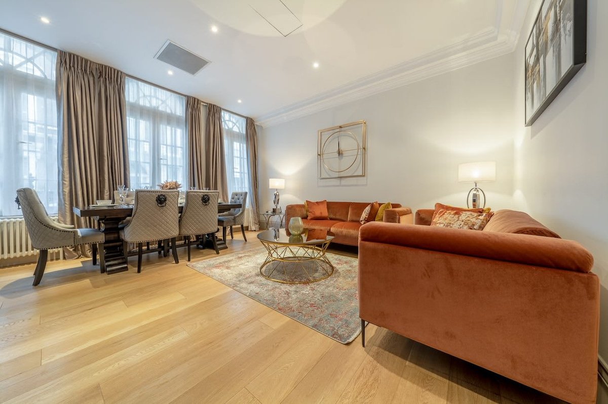 Luxury 4-Bed Apartment in Mayfair gallery image 3