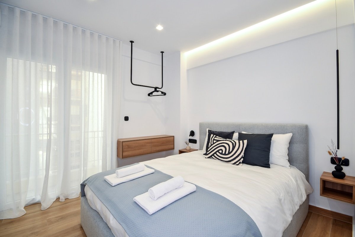 Luxury Downtown Apartment C2 gallery image 5