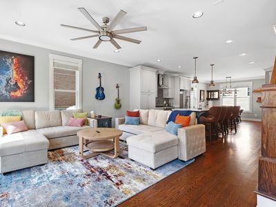 Nashville To the Nines