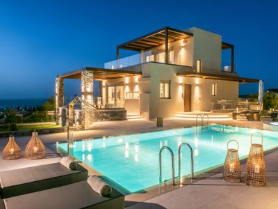 KYMO Instyle Villa – Sea view Private pool Jacuzzi