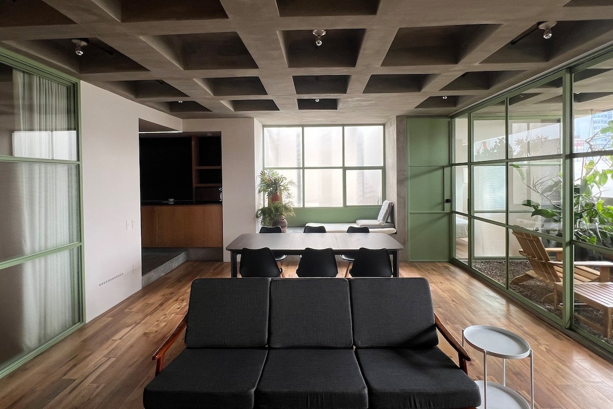 xolo stays / Design two Bedrooms PH with AC gallery image 3