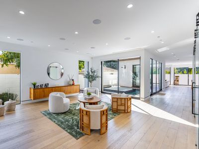 The Penmar Retreat – Luxurious resort-style oasis