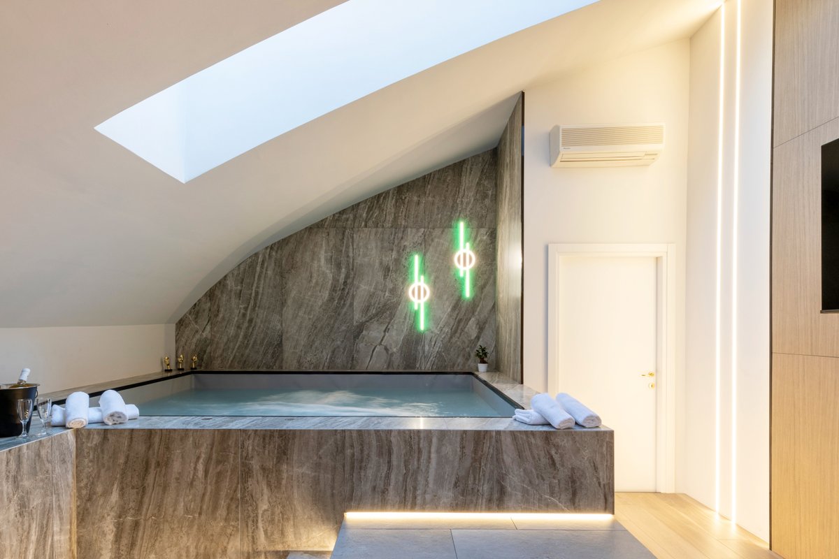 Milano Luxury Attico • Private Spa & Jacuzzi