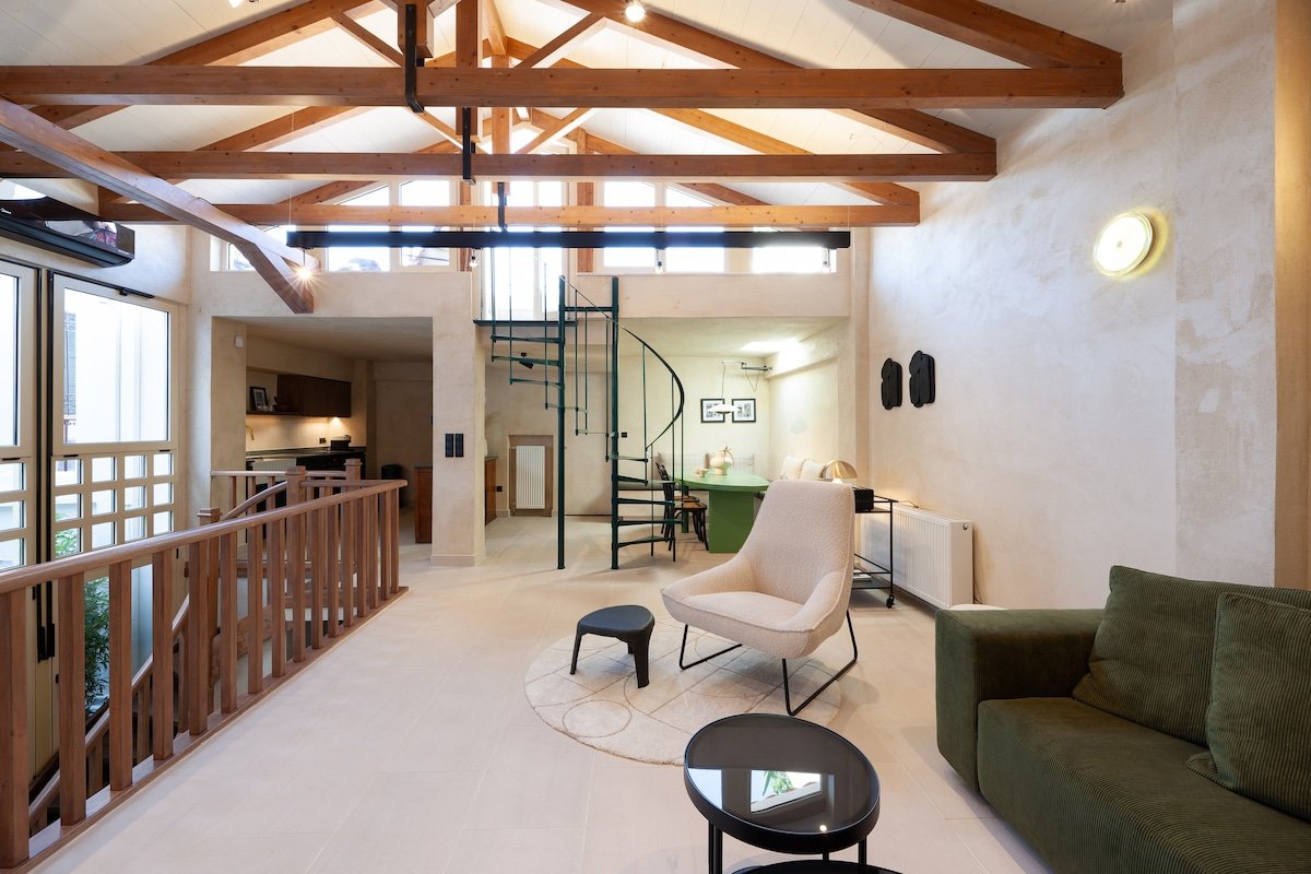 Elegant Luxury House in Plaka with Akropolis View gallery image 2