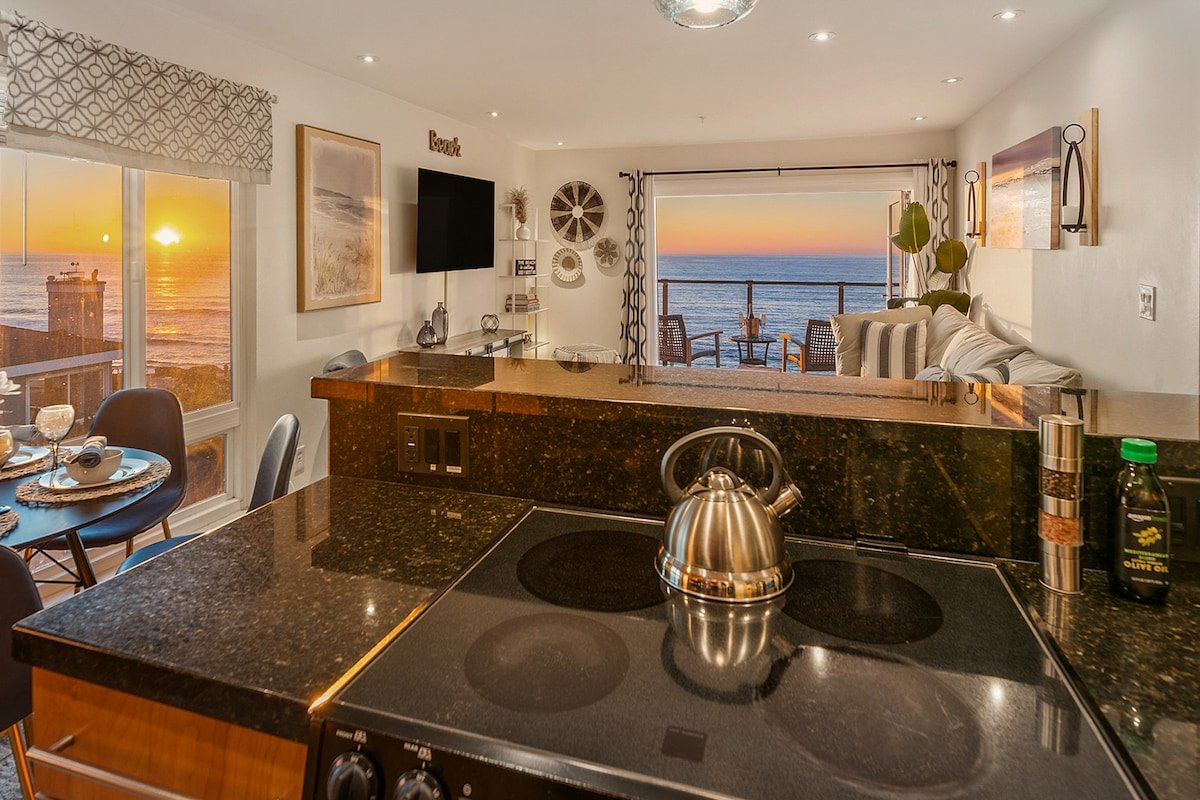 Sur La Mer, beachfront, tidal pools gallery image 4