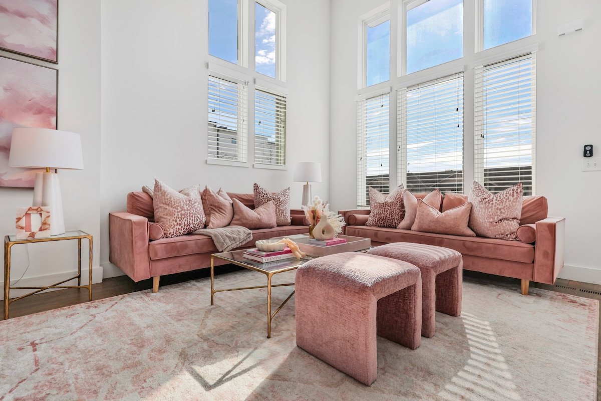 The Nashville Dollhouse-2mi to Broadway/Sleeps 12! gallery image 4