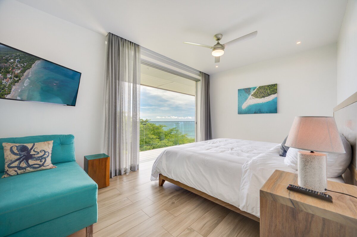 Luxury Villa: Hot Tub: Ocean Views: Fully Staffed gallery image 3