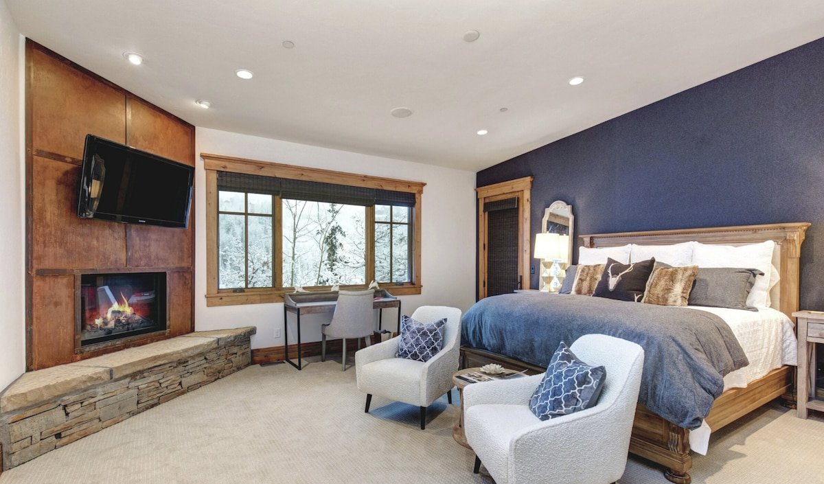 Abode at Benoit Lookout | Ski access lodge gallery image 2