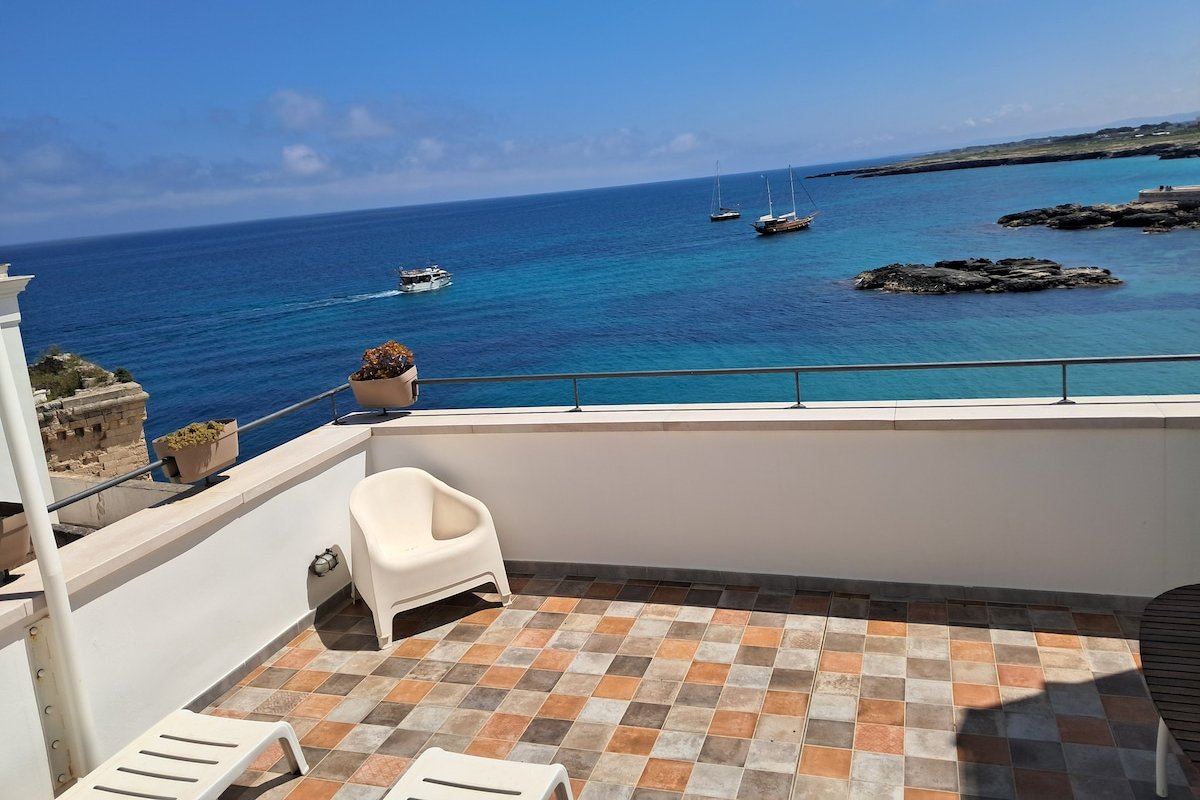 “NETTUNO” La Terrazza sul Mare gallery image 4