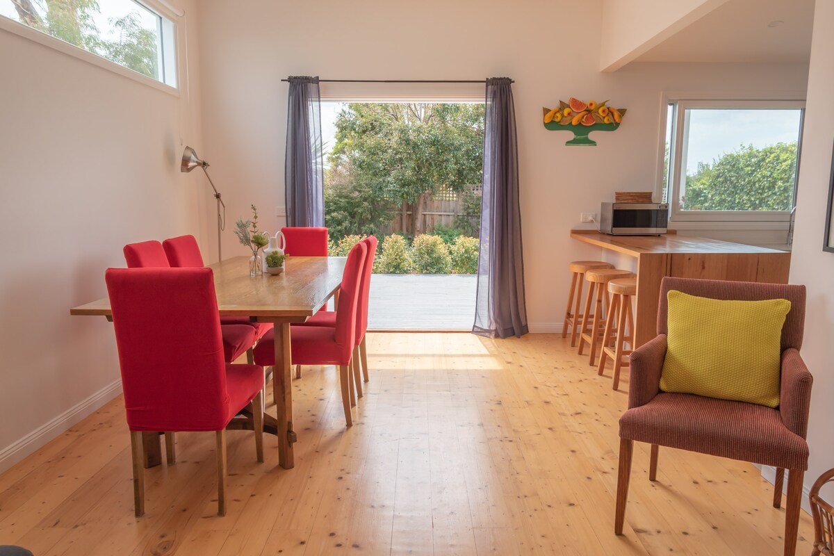 Gigi’s Beach House, in the heart of Torquay gallery image 3