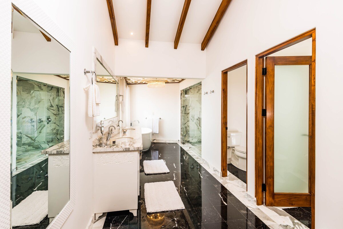 Ocean View, Pool & Beach Club – Villa del Sol gallery image 5