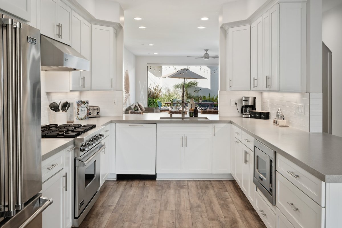 Large Beach Home w/ Rooftop, Walk to Everything! gallery image 5