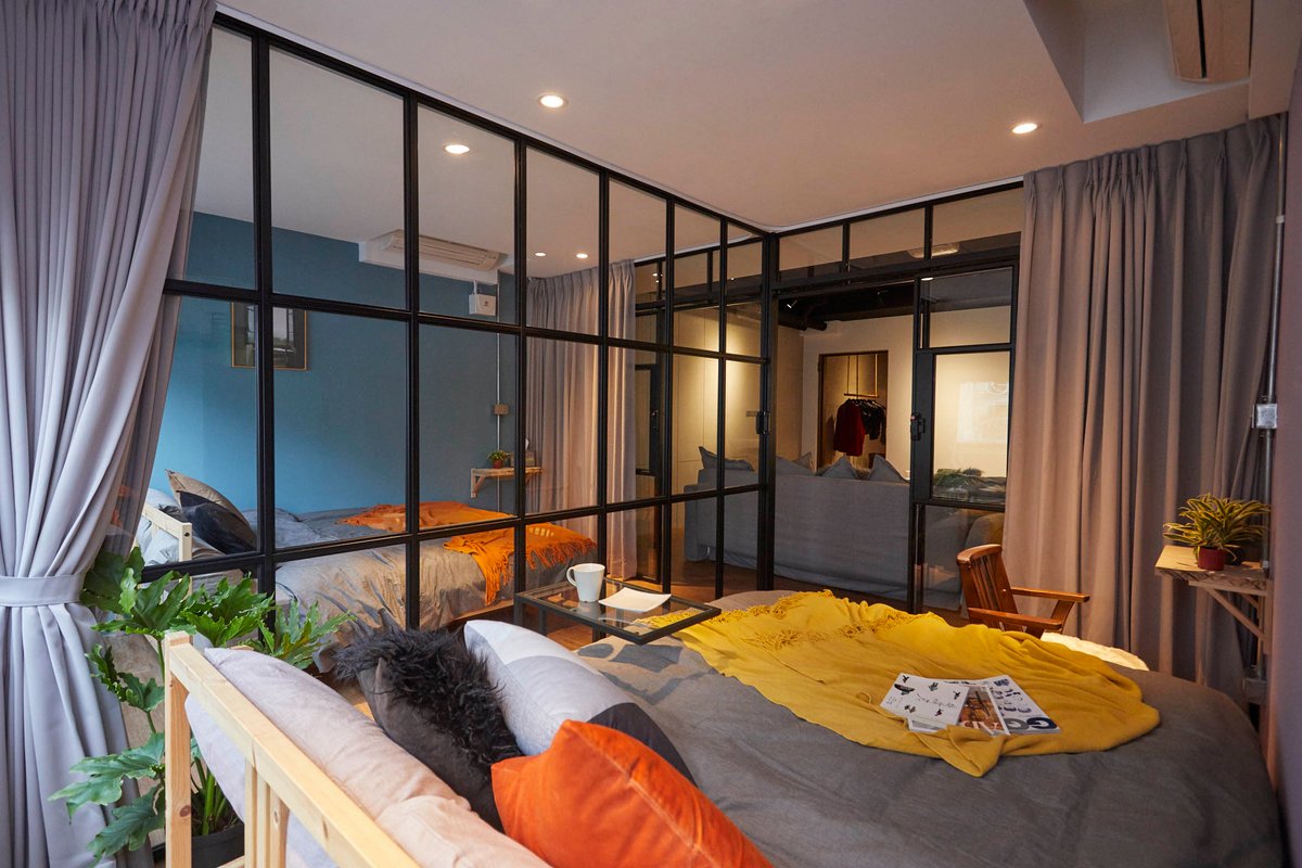 西門私寓-極。台北車站雙層電梯公寓，大型投影，吧台聚會(17人)