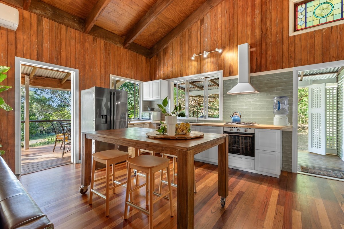 The Homestead Two Pet Friendly gallery image 2