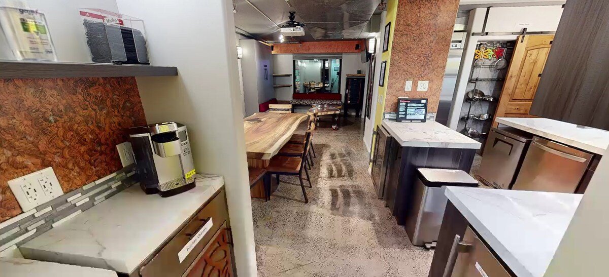 LVStripHouse JC408 – Modern 2BD/2BA Condo Sleeps 8 gallery image 5