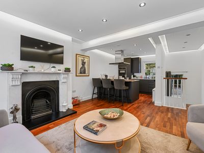 Prime Knightsbridge 3 Bedroom Townhouse