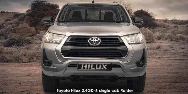 TOYOTA HILUX 2.8 GD-6 RAIDER 4X4 A/T P/U S/C - 7 