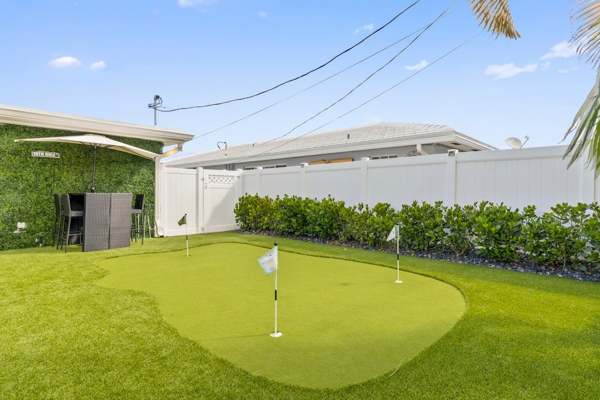 Golf/Heated Pool/Gym/ChefKitchen! 2700sqft Resort! gallery image 5