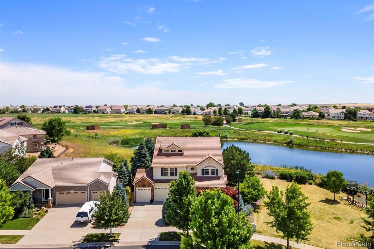 Deluxe Denver Retreat: Lake, Golf & Mountain Views