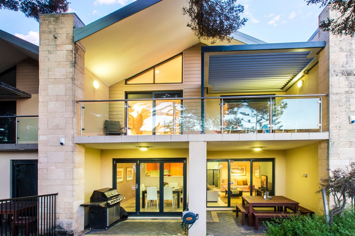 Surfside 9: In the Idyllic Yallingup Beach Scene