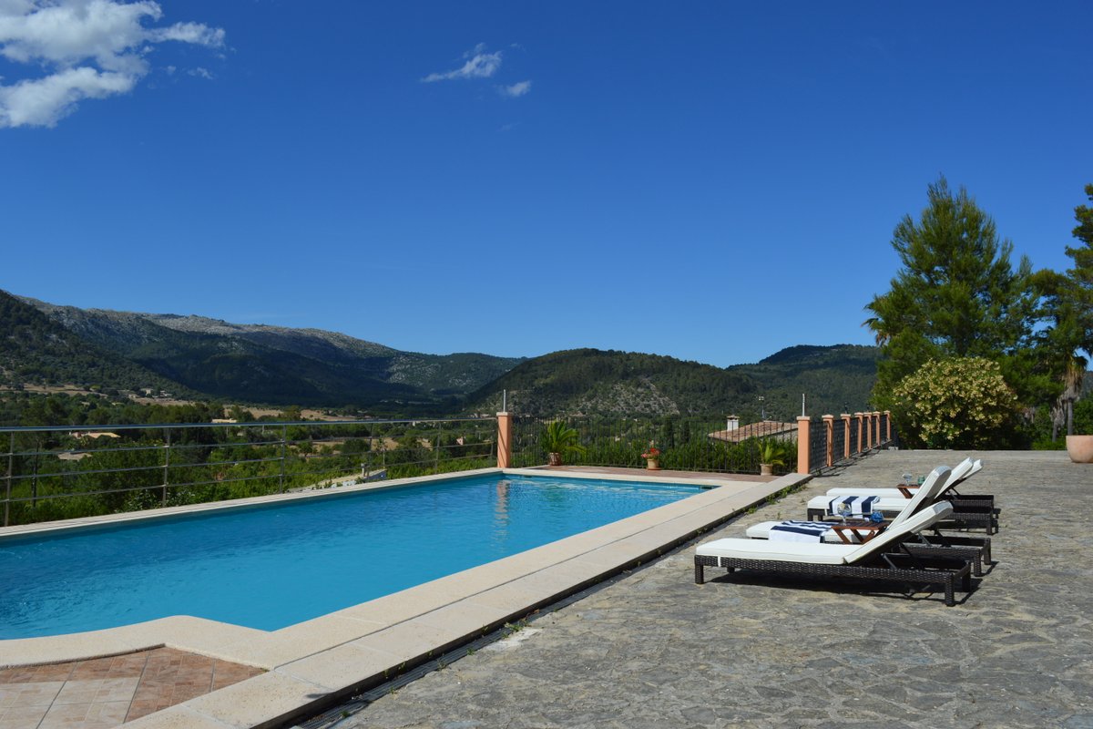Stunning mountain views! L’Abeurador ETV9541