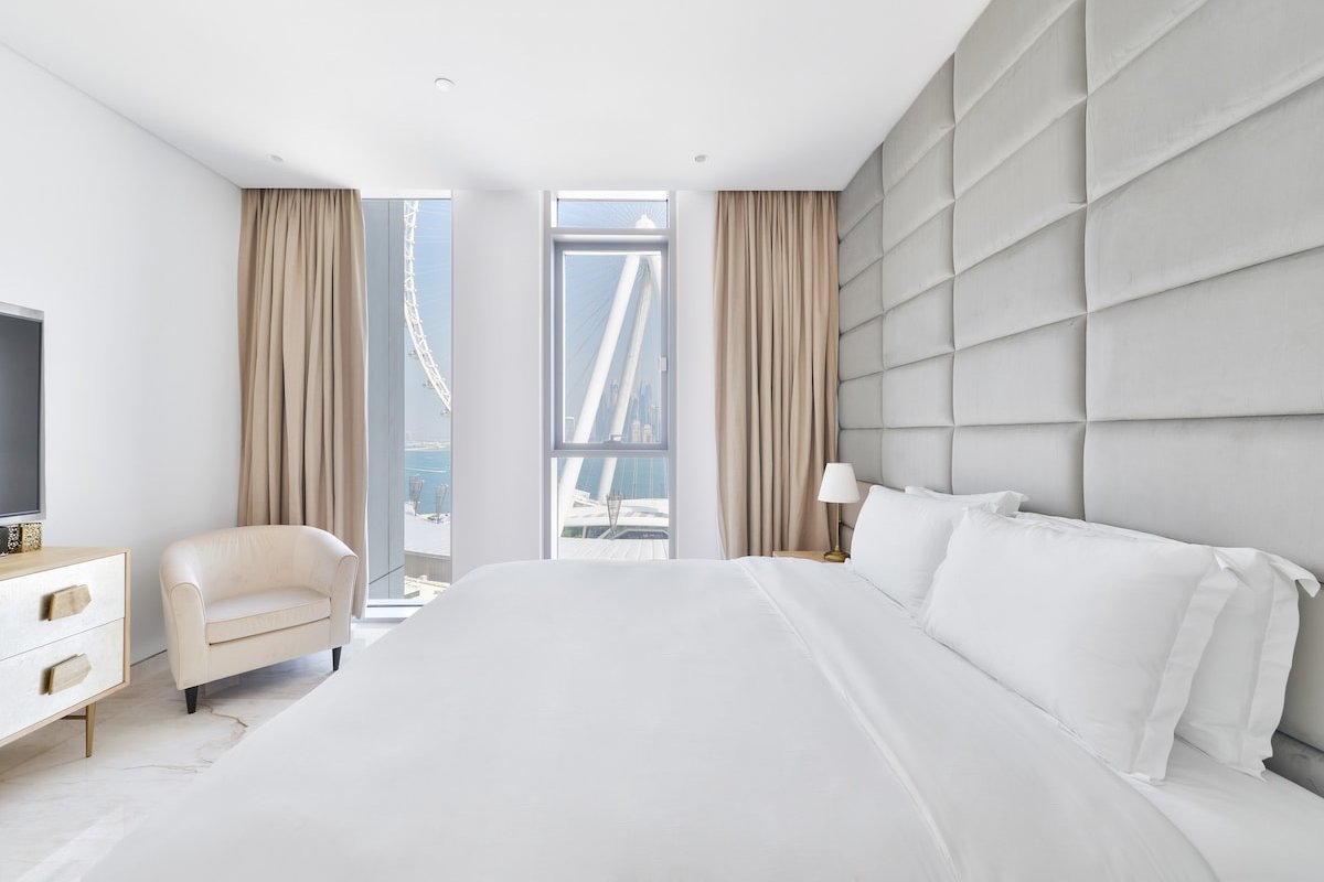 Contemporary & Spacious 2 BR in Bluewaters Island gallery image 5