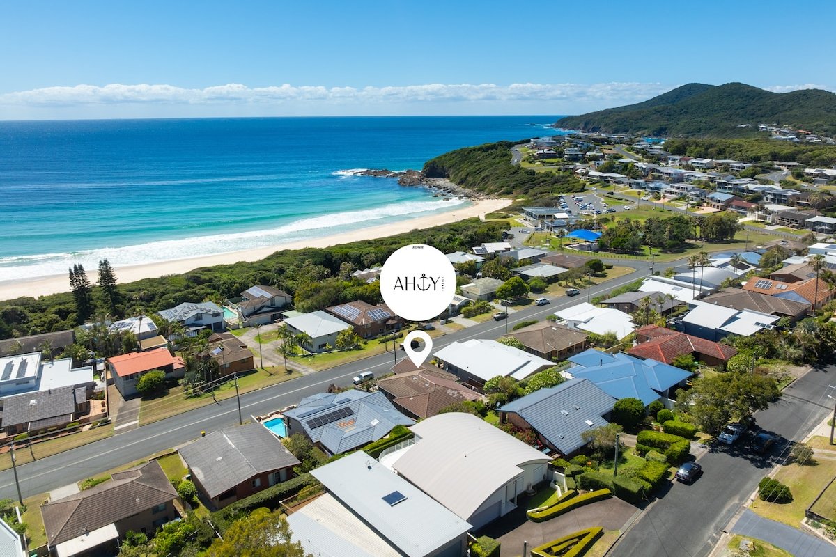 Beachfront Luxury – Games Room & Beach Essentials! gallery image 2