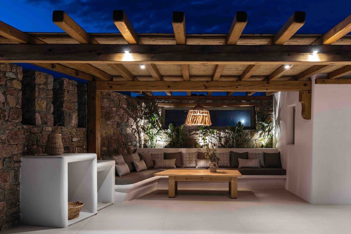 Stephanie, Heated Pool by Red Windmill Villas gallery image 4