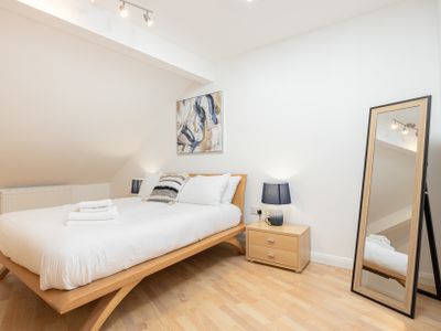 The Withington Deluxe Two Bedroom Penthouse Escape