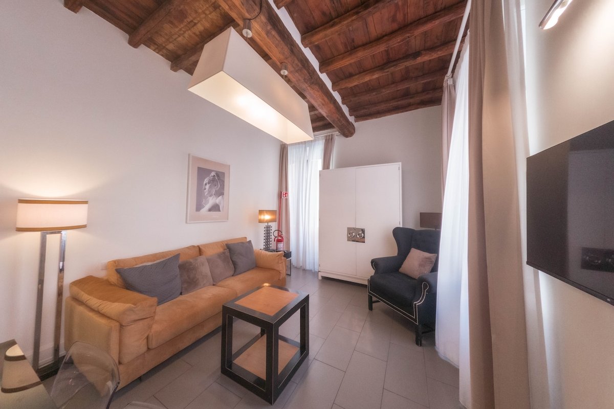 St. Peter Vatican suite stay (MAS-1-2) gallery image 3