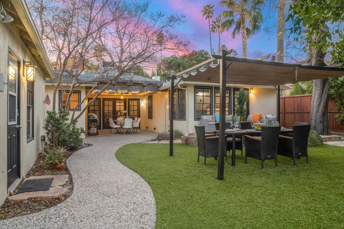 105 Modern Ranch Retreat: Pool-Games-Peaceful Yard gallery image 4