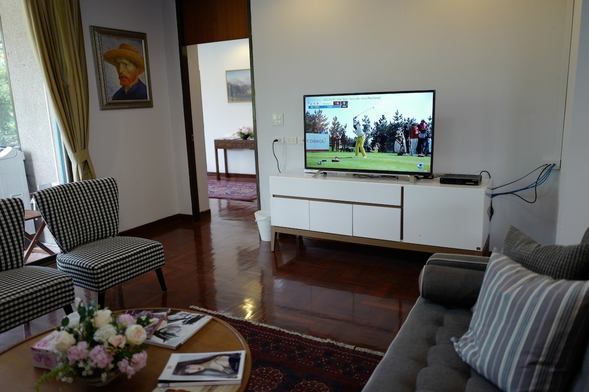 Cozy & Spacious 6BR House Central Bangkok gallery image 4