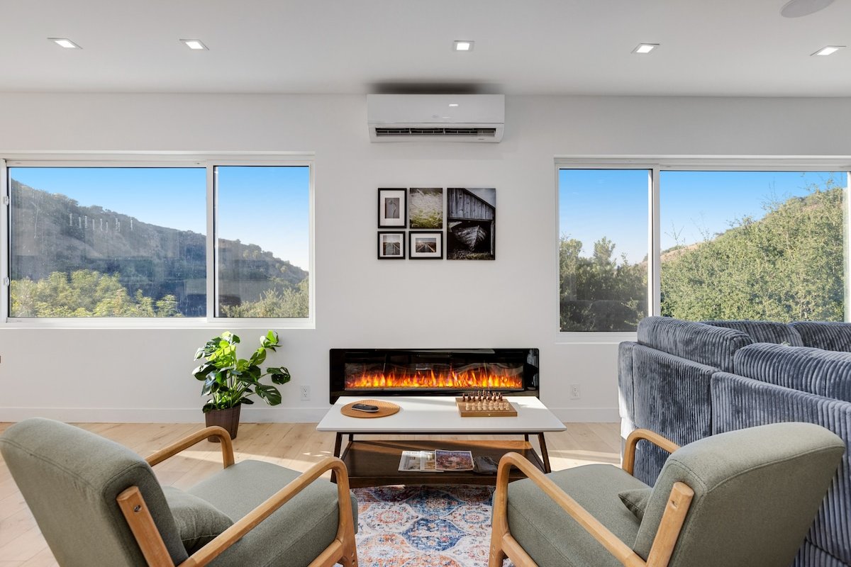 Scenic Hilltop Retreat + Pool + Mountain Views gallery image 4