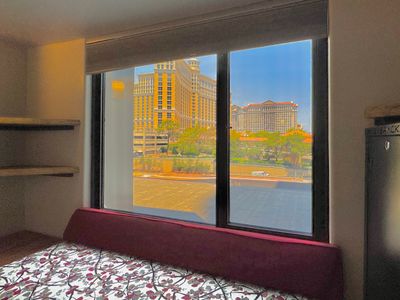 LVStripHouse JC408 – Modern 2BD/2BA Condo Sleeps 8