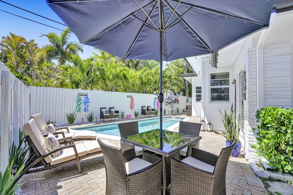 Heated Pool! 5 Bedrooms+1 Mile To Beach/Las Olas!