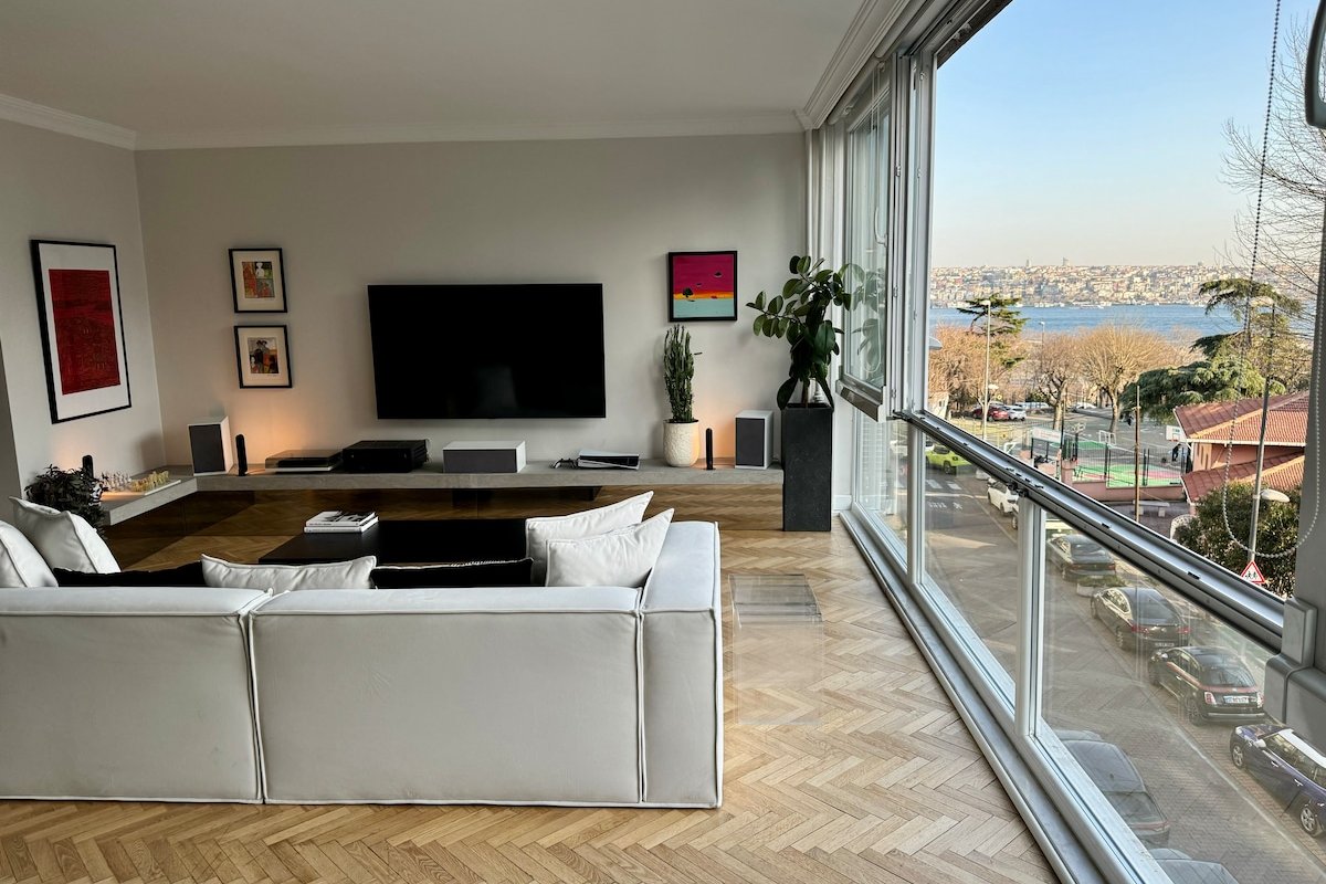 Spacious sunny flat, park and bosphorus view 200m2 gallery image 4