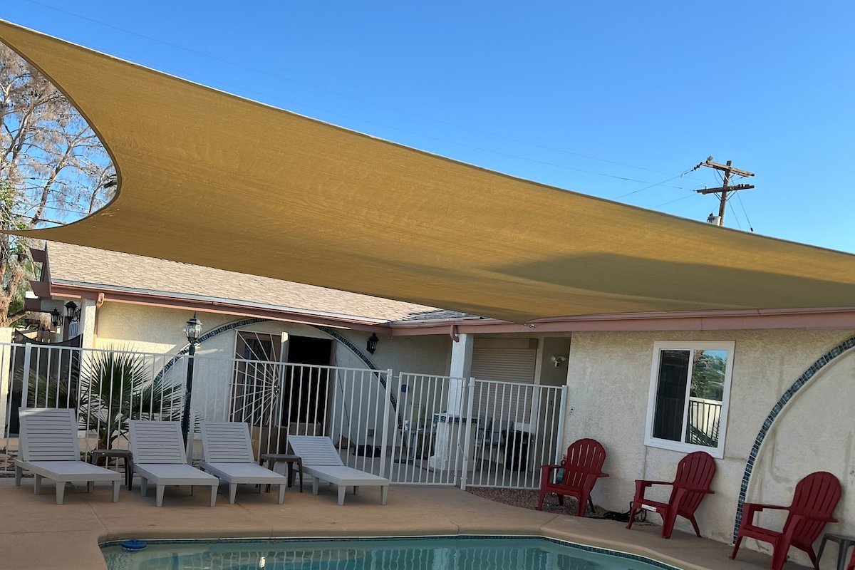 Las Vegas Luxury House/4BD3BA/Sleeps12/Pool/ gallery image 2