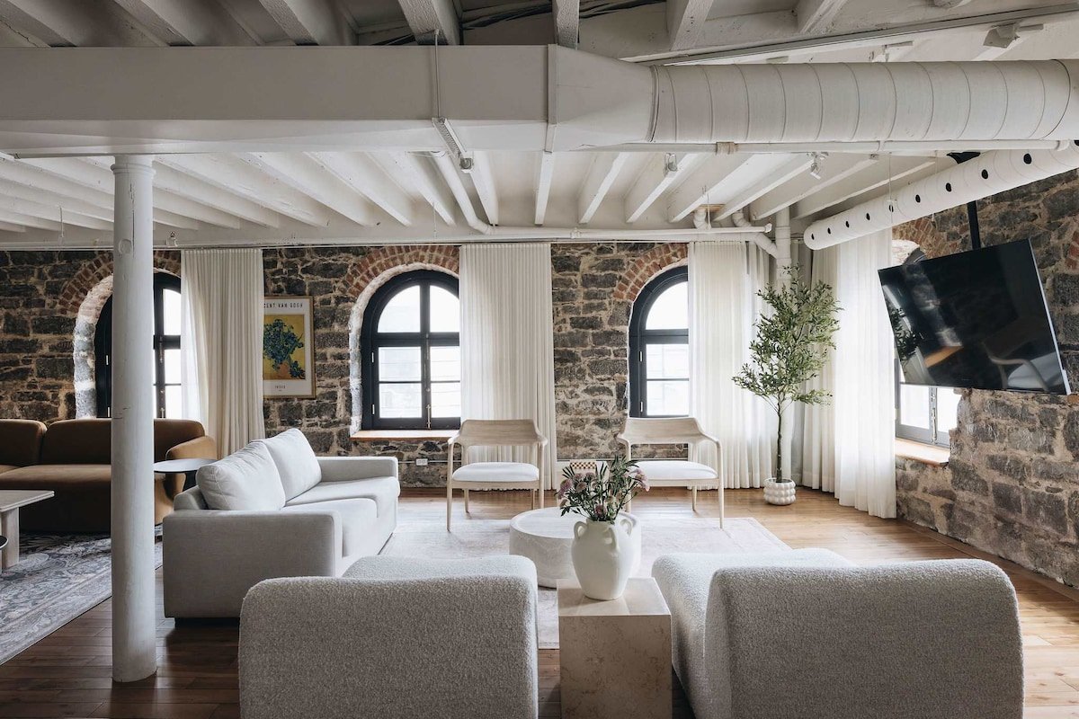 Dream 2 floor Penthouse|4BD-4BA|Old Mtl gallery image 5