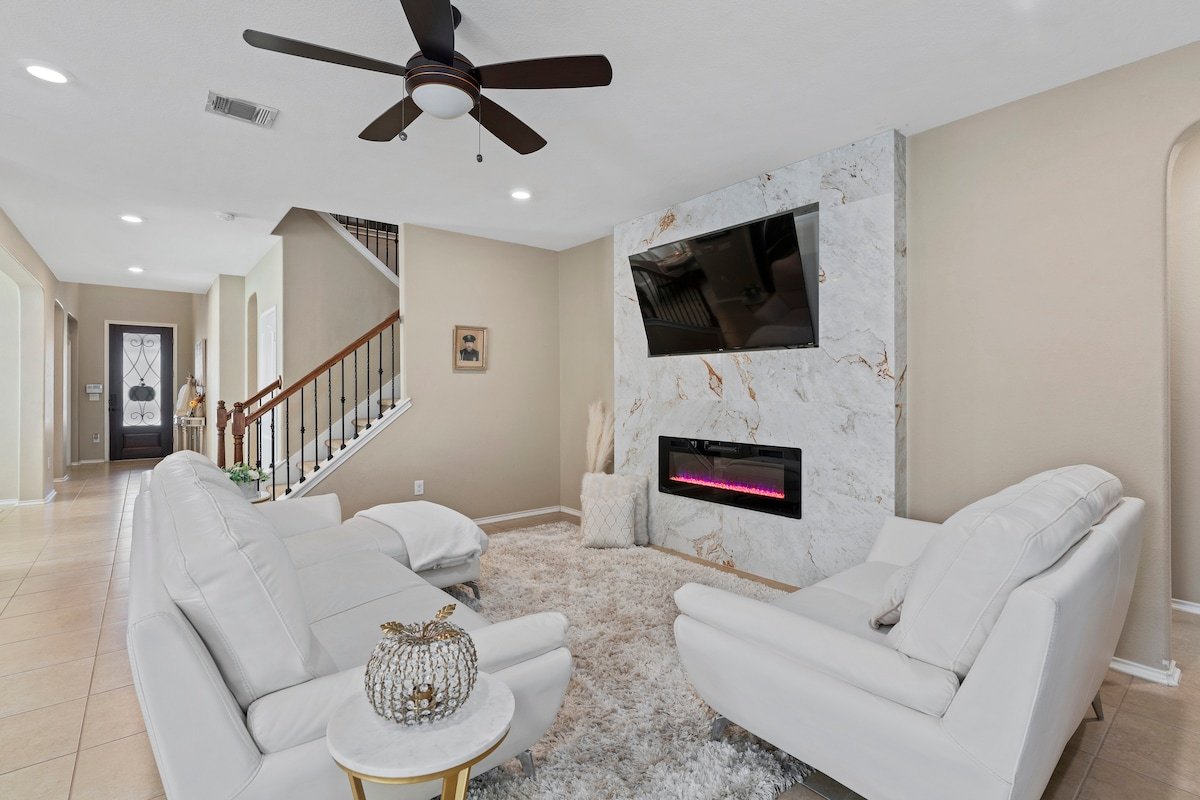 Serenity Home in the Heart of Austin gallery image 2