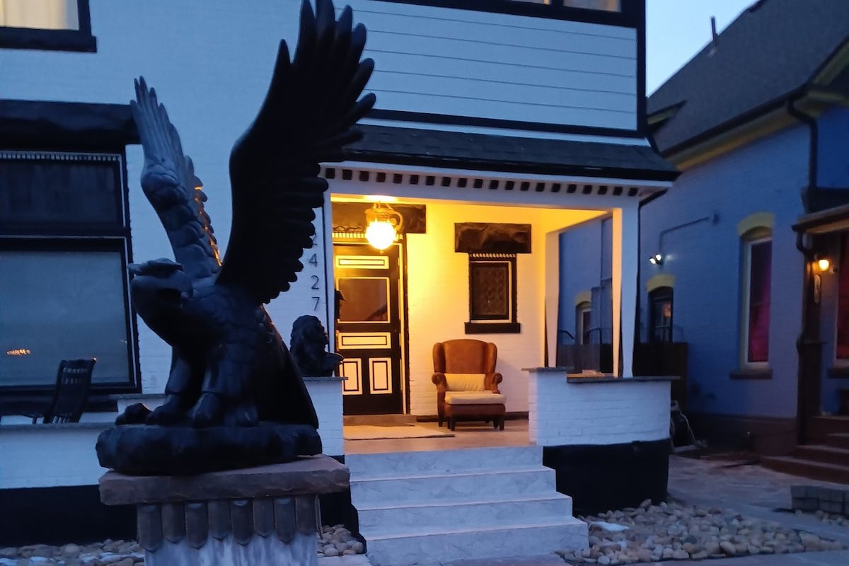 Luxury Victorian Home in Downtown Denver gallery image 2