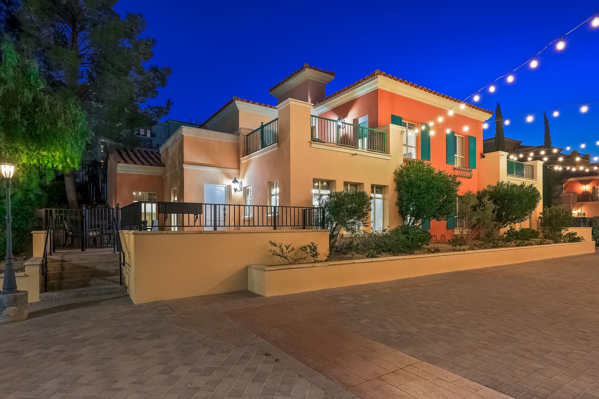 The Ideal Townhouse Getaway