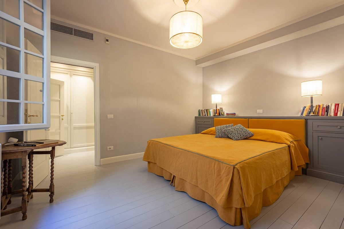 Luxury apartment in prime location gallery image 5